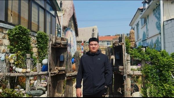 　　25岁的“回岛”青年孙瑜键。受访者供图
