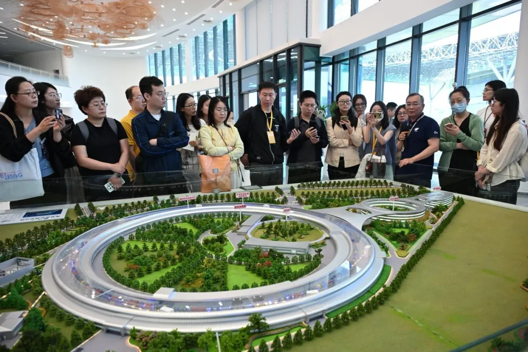 中国科学院高能物理研究所高能同步辐射光源沙盘