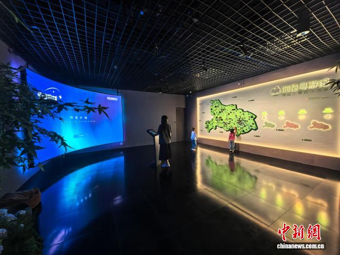 “情绪图书馆”上新“荆楚寻游记”板块。(湖北省图书馆供图)