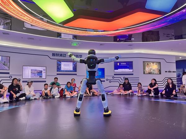 　　2026年6月，北京某大模型产业创新基地开展周末研学活动。视觉中国供图