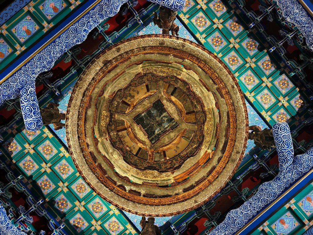 7月24日，北京古代建筑博物馆，“天宫藻井冰箱贴”原型隆福寺万善正觉殿藻井，因结构精巧、绘有星图被誉为“最美藻井”。中青报·中青网记者 尹希宁/摄