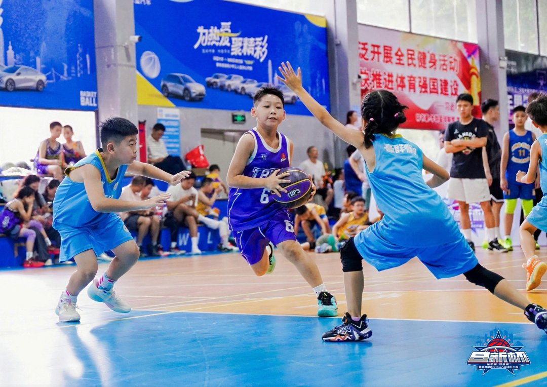 赛场攻防对决尽显拼劲。受访者供图