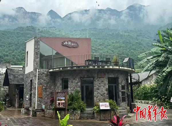 宁静的尼珠河村。