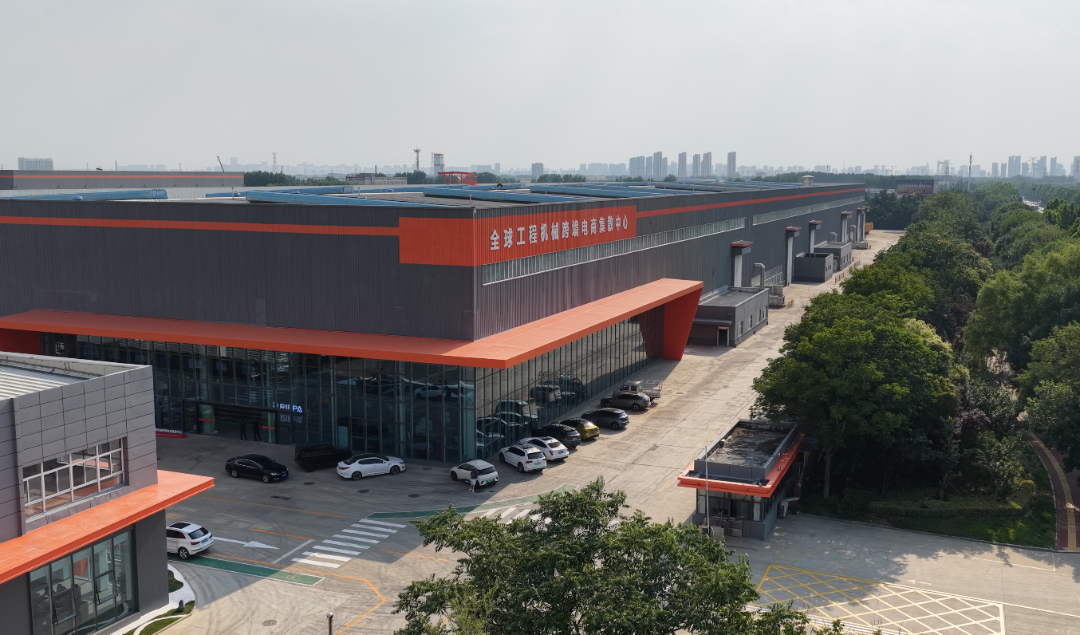 鸟瞰全球工程机械跨境电商集散中心。资料图片