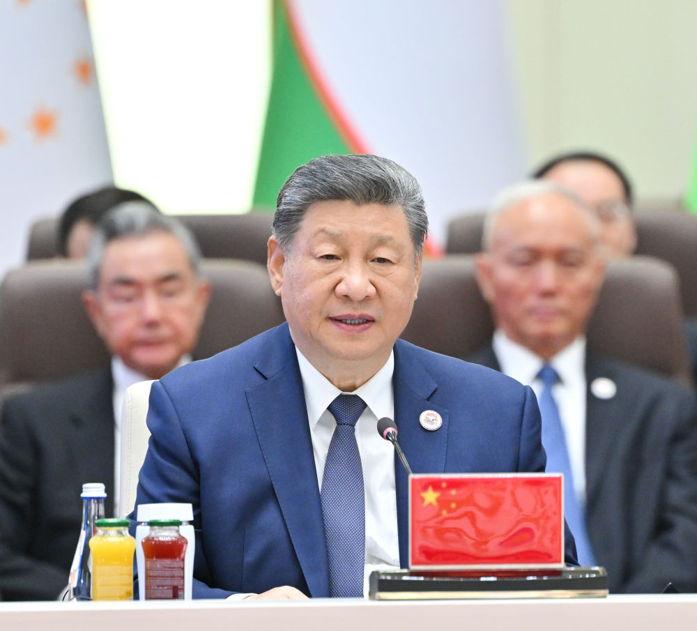 当地时间9月1日下午，国家主席习近平在比什凯克出席“上海合作组织+”会议并发表题为《共同倡导平等有序的世界多极化 实现更加公正合理的全球治理》的重要讲话。新华社记者翟健岚摄