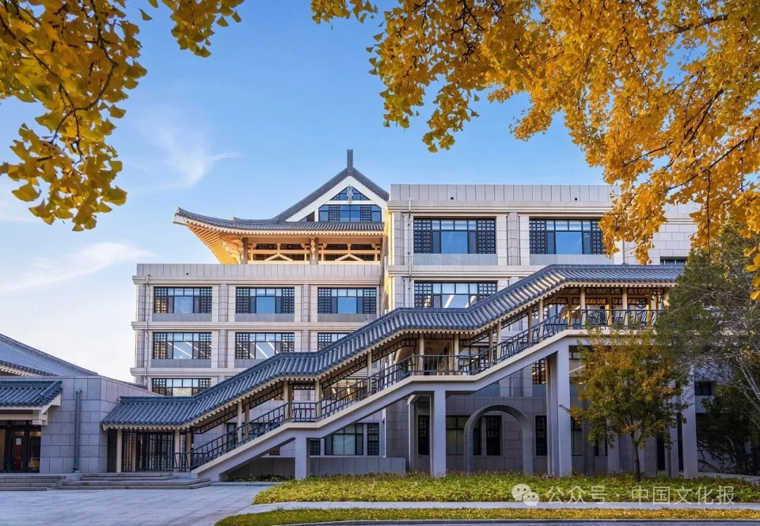 北京大学图书馆外景。