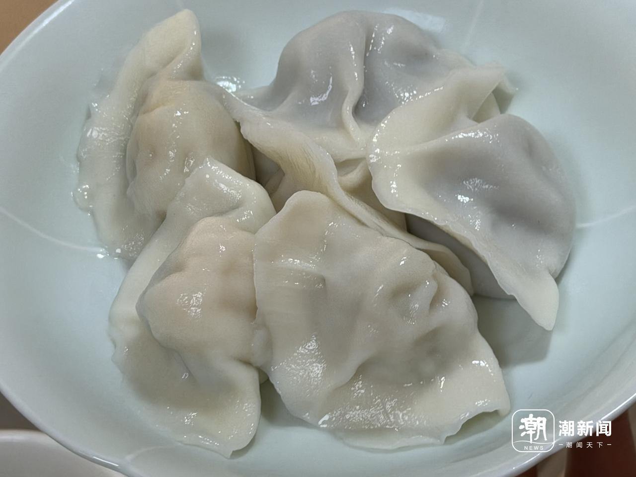 水饺 章然 摄