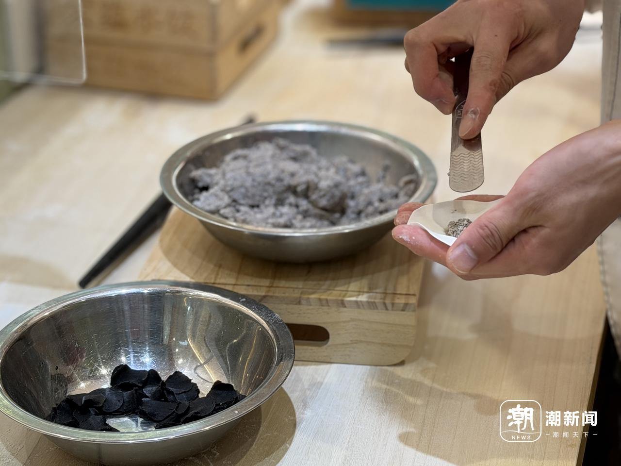 黑松露水饺 章然 摄