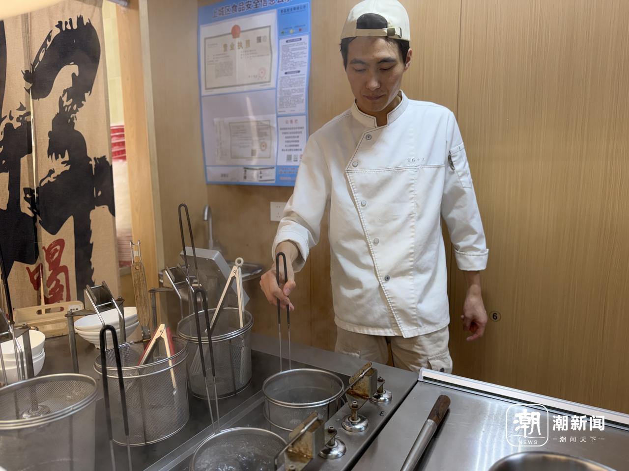 刘俞宏 章然 摄