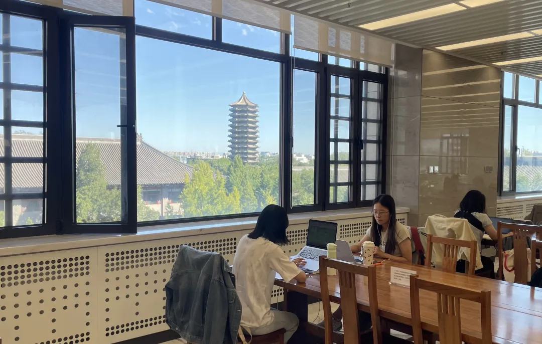 北京大学图书馆大钊阅览室 。经济日报记者王龙博摄