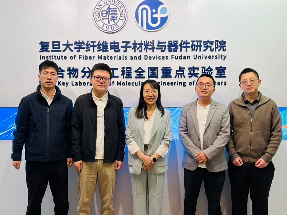 复旦大学纤维电子材料与器件研究院青年教师代表。复旦大学 供图