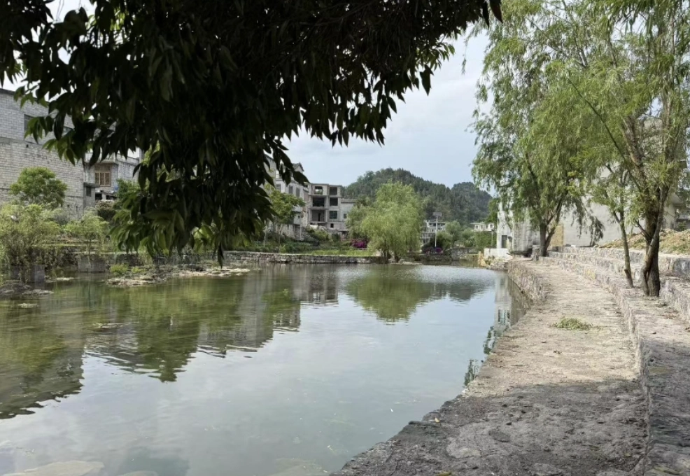 必克村