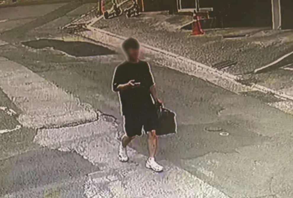 监控拍到嫌疑人处理尸体的画面